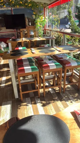 MESA E CADEIRA PARA RESTAURANTES / PIZZARIA