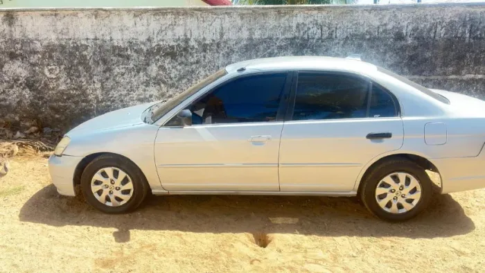 Honda Civic Sedan LX 1.7 16V 115cv Mec. 4P 2002