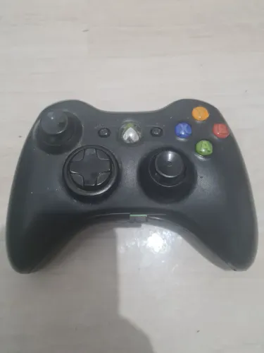 Controle Original Xbox 360 com detalhes