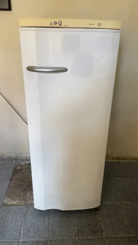 Electrolux 127v gelando normalmente.