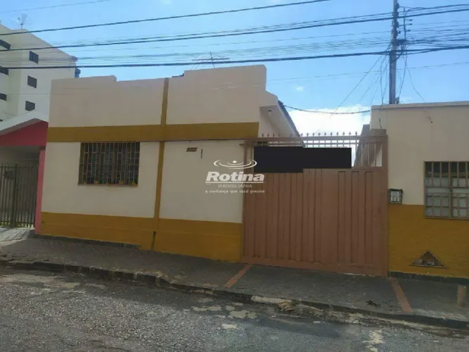 Casa para alugar, 2 quartos, Nossa Senhora Aparecida - Uberlândia/MG - Rotina Imobiliária