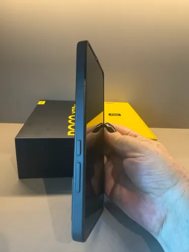 Celular Xiaomi X7 PROcom 512 de memória