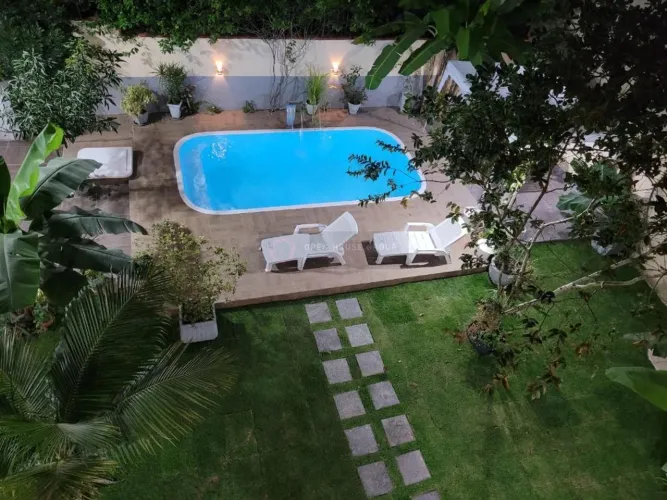 Open House vende casa com 3 andares e 6 quartos