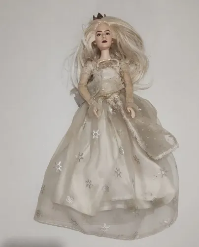 Boneca Alice através do espelho Rainha Branca 