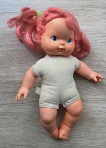 Boneca coleção moranguinho