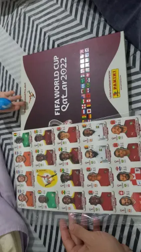 Álbum copa do mundo 2022 Qatar + figurinhas de atualização - Colecionador