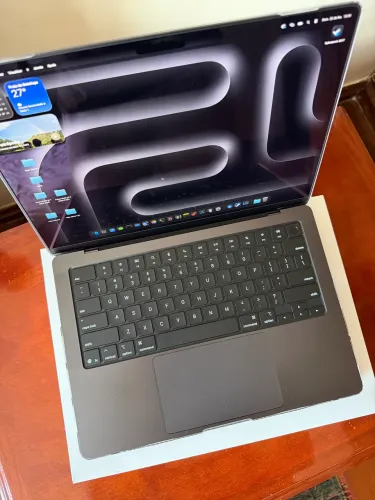 MacBook Pro M5 16gb ram - 512gb - 7 ciclos bateria