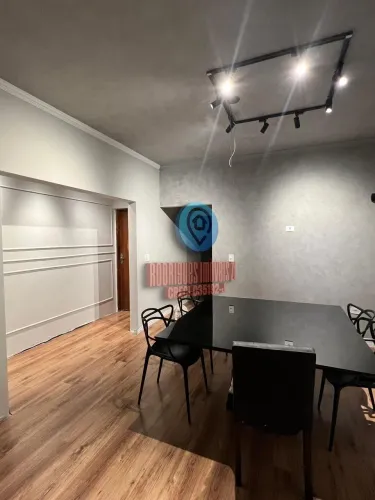 Linda casa Térrea com 3 Dormitórios, 1 Suíte, 7 Vagas, em Jardim São Fernando por R$ 860.0