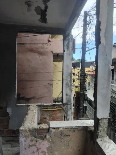 Preciso de pedreiro para trabalhar em esquema de diárias.