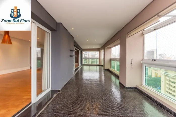 Apartamento à Venda Em Moema Com 4 Dormitórios Sendo 2 Suítes e 4 Vagas - Varanda Gourmet