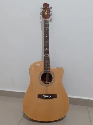 Vende - se Violão usado em bom estado 