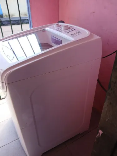 Vendo uma máquina de lavar roupas Electrolux 15kg em perfeito estado de conservação