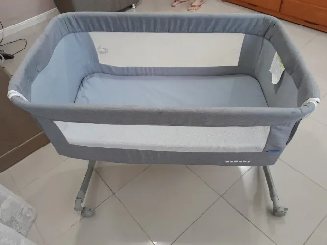 Berço portátil Kababy seminovo, excelente estado, ,na caixa.