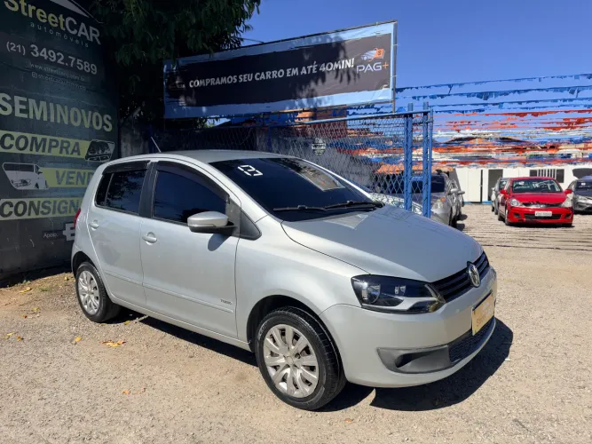 Volkswagen Fox 1.0 MI Total Flex 8V 5P 2013