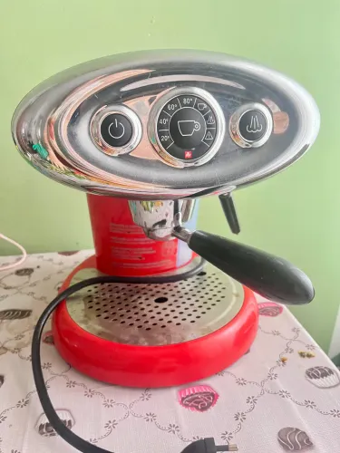 MÁQUINA DE CAFÉ ILLY X7.1