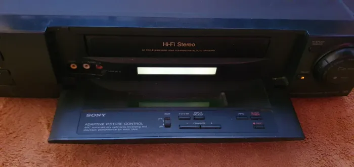 Vídeo cassete Sony SLV 770HF