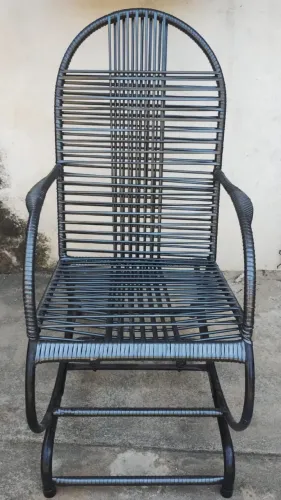 Cadeira de balanço nova