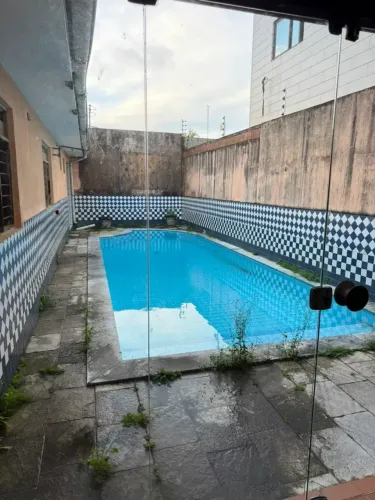 Vende-se/Aluga-se Casa Bairro dos Estados C/300m² A/Construida 4 Quartos, 2 Suítes Terren
