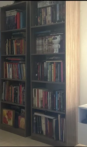 Estante de livros 5 nichos