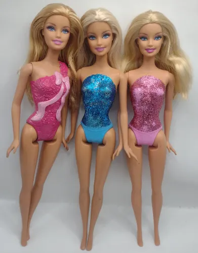 Trio Barbies Básicas Glitter 