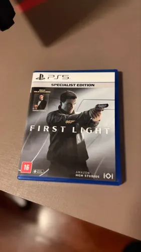007 First Light (PS5 Mídia Física)
