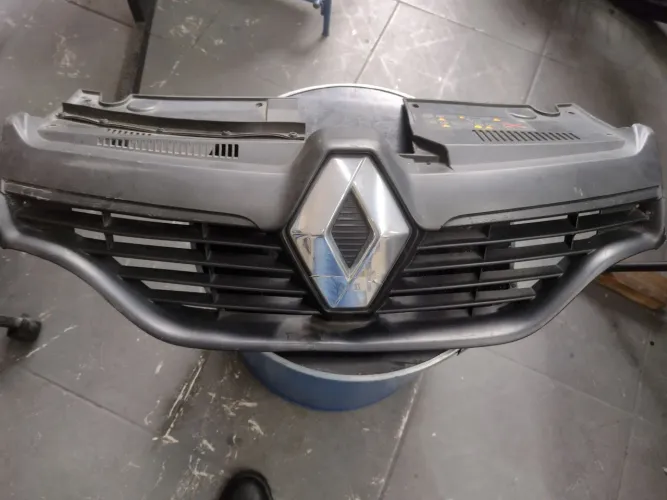 Grade Dianteira Renault Logan/Sandero 14/17