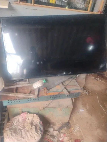 Televisão pra conserto ou retirar peça 