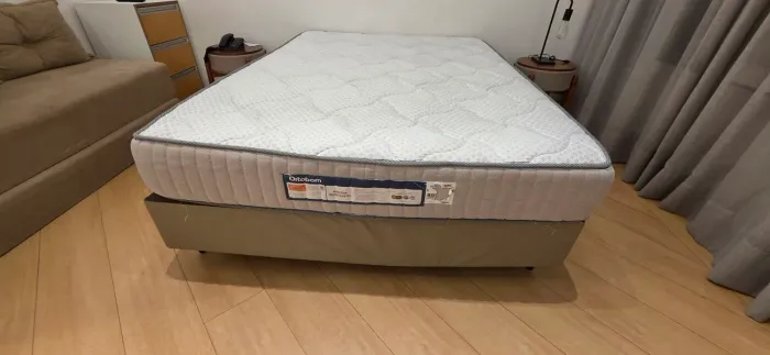 Cama box casal com colchão Ortobom