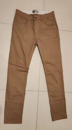 Calça de algodão, marca polo classic, cor caqui, nova, nunca usada tamanho 42 