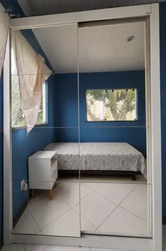 GUARDA-ROUPA SOLTEIRO BRANCO COM ESPELHO