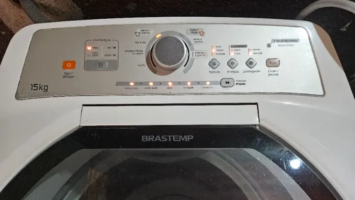 Máquina de Lavar Roupas Brastemp 15 kg quebrada