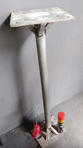 Suporte da morsa ou esmeril feito sem uso