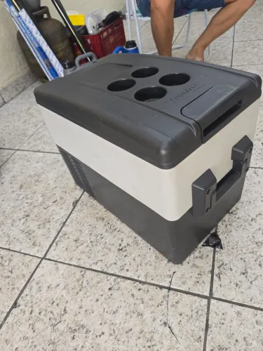 Geladeira 32 litros bivolt portátil