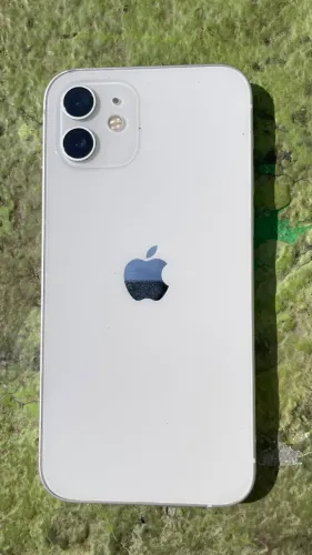 iPhone 12 (86% saúde de bateria)