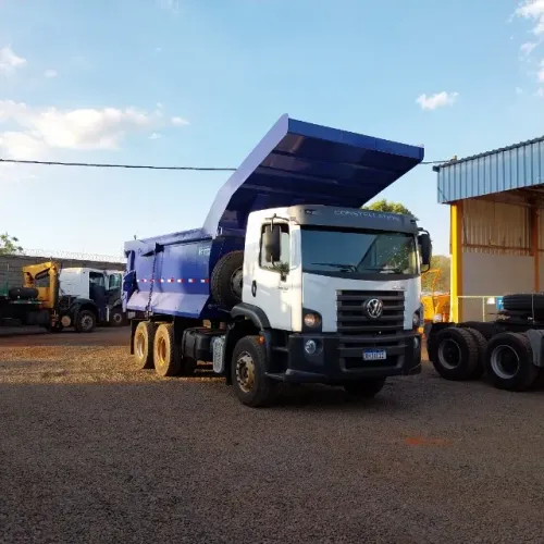 VW 31.330 6X4 ano 2022 65.000km + caçamba meia cana 16m3