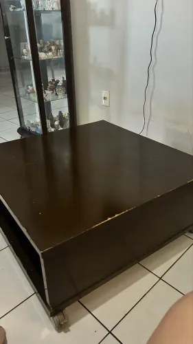 MESA DE CENTRO DE MADEIRA 