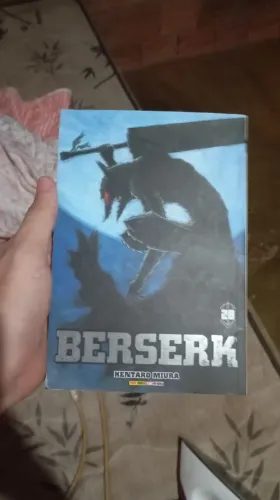 Mangá Berserk vol 27, 28 e 31 usados