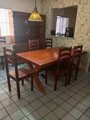 Mesa c/ cadeiras 