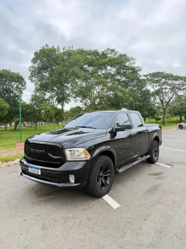 Ram Classic Laramie 5.7 V8 16V Gasolina 4X4 Aut. 2023