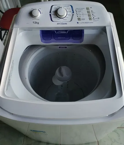 Máquina Electrolux 13kg super conservada 