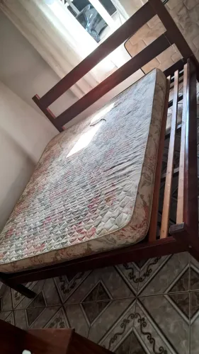 Cama em madeira Maciça 2,20 x 2,20