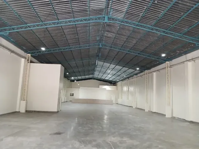 Galpão/Armazém 750m² c/ 2 Escritórios no Centro Manaus