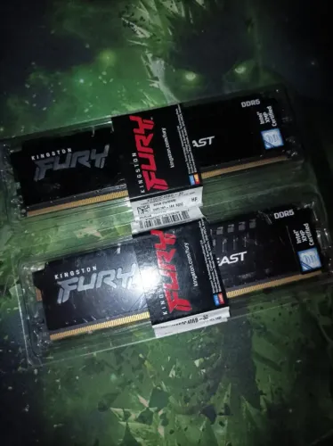 (12x cartão) Memórias Kingston Fury Beast 64gb (2x32gb) Ddr5 5200mhz
