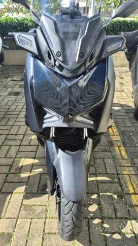 Vendo XMAX 250 2025