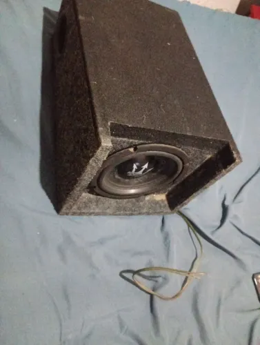 Caixa Subwoofer de 8 de 200 whats RMS