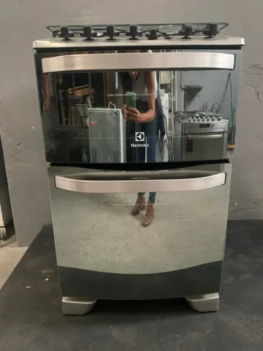 Fogão Electrolux 56DAX 4 Bocas Duplo Forno (GN) - Funcionando