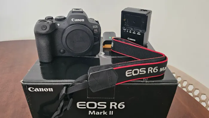 Câmera Canon EOS R6 Mark II