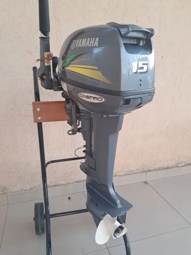 Motor de Popa 15 HP *POUQUÍSSIMO USO* Até 18X 