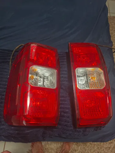 Lanternas ford ranger 2024/27