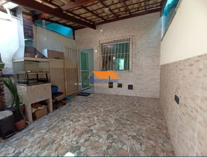 casa duplex de 2 quartos, Bairro Primeiro de Maio em Belo Horizonte